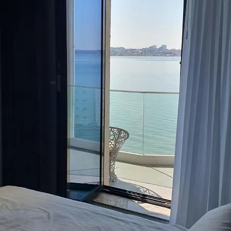 On Mamaia
